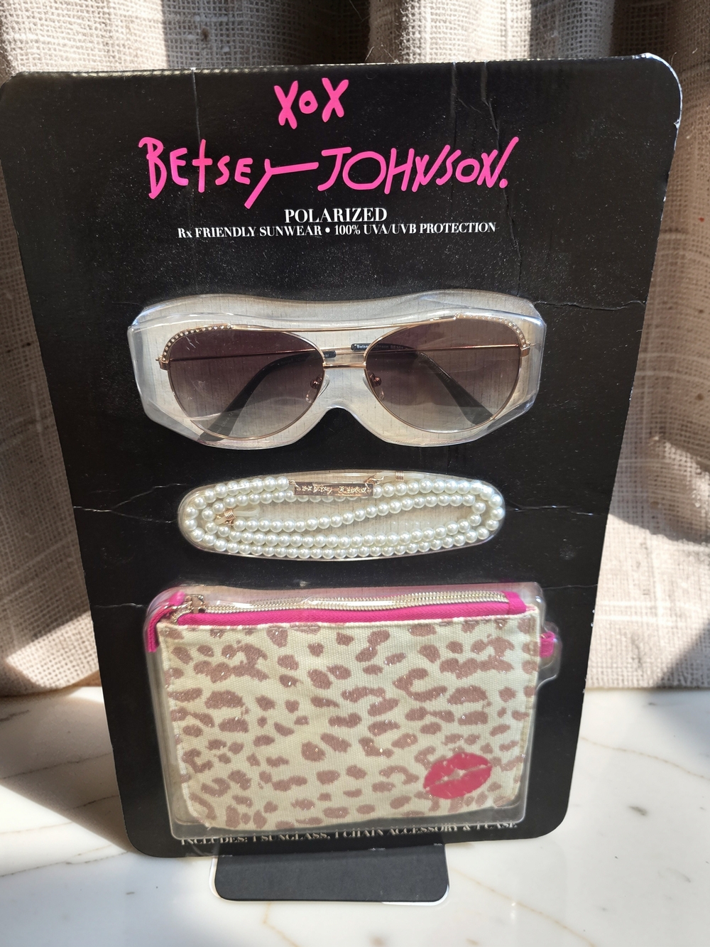 NWT Betsey Johnson Sunglasses Gift Set with Pearl Chain & Pouch